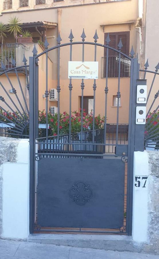 Casa Margo Hotel Монреале Екстериор снимка
