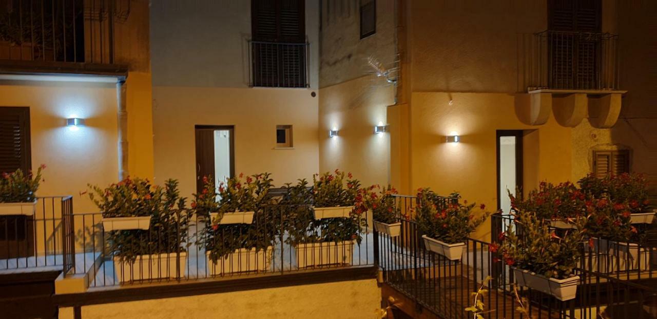 Casa Margo Hotel Монреале Екстериор снимка