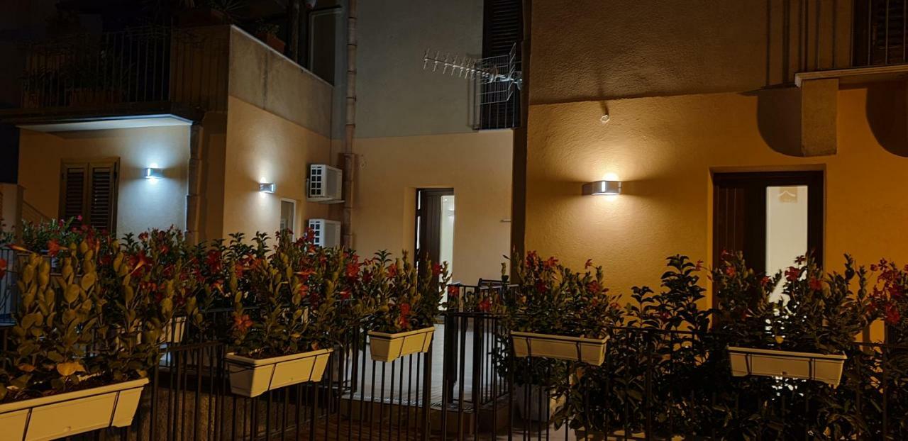 Casa Margo Hotel Монреале Екстериор снимка